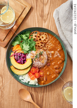ヘルシーでお洒落な具沢山ベジタブルカレープレート ヘルシーでお洒落な具沢山ベジタブルカレープレート 122291141
