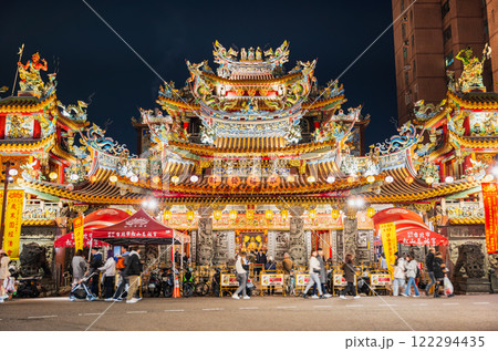 台北　松山慈祐宮　※一部ソフトフォーカス 122294435