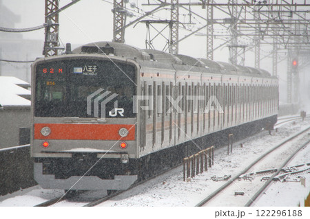 ［JM］雪で遅延する武蔵野線205系電車（むさしの号） 122296188