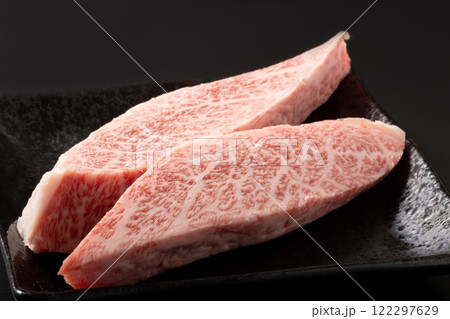［宮城県産］仙台牛　ミスジ（肩）焼肉用　厚切り 122297629