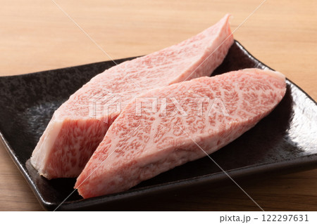 ［宮城県産］仙台牛　ミスジ（肩）焼肉用　厚切り 122297631