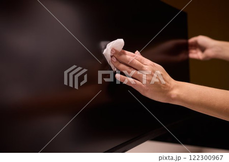 Cleaning a Modern Television Screen Effectively for Optimal Clarity and Brightness 122300967