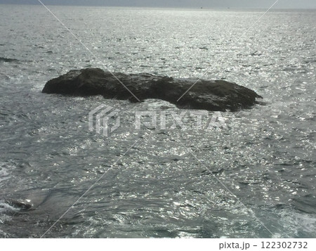 鎌倉＆江ノ島散策　2023年版　岩屋橋付近から見る海原2 122302732