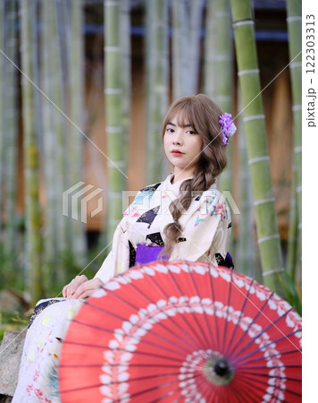 倉敷美観地区　倉敷の竹林　着物 122303313