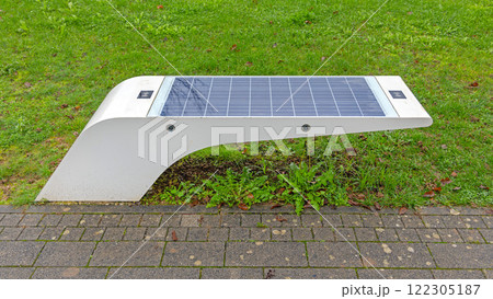 Bench Solar Wireless Charging Bench Solar Wireless Charging 122305187