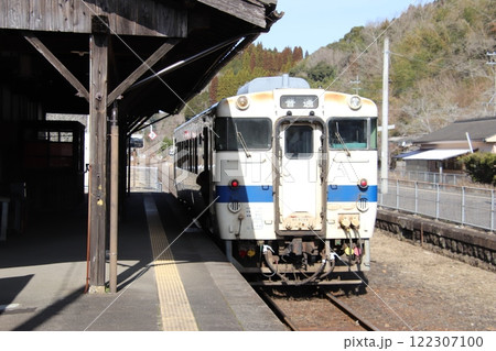 jr九州大隅横川駅のキハ40 jr九州大隅横川駅のキハ40 122307100