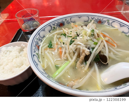 野菜たっぷりの塩タンメン　塩タンメンのセット 122308199