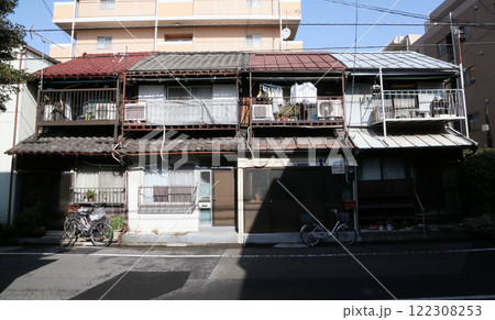 棟割り長屋 122308253
