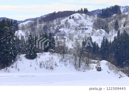 雪景色の只見線 雪景色の只見線 122309443