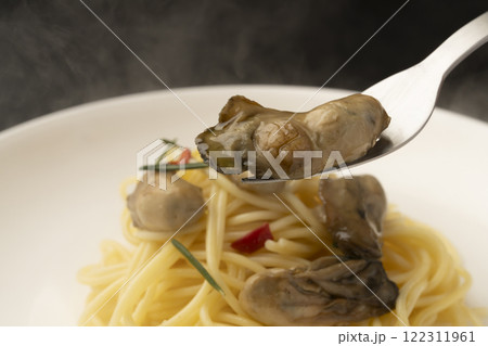 牡蠣のオイル漬けパスタ 牡蠣のオイル漬けパスタ 122311961