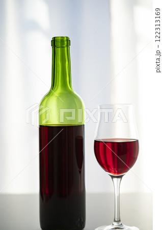 赤ワイン 122313169