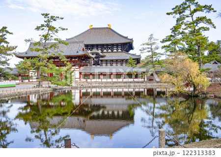 東大寺　中門と大仏殿 122313383