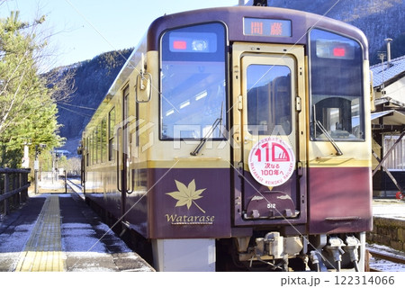 栃木 出発を待つ列車 栃木 出発を待つ列車 122314066