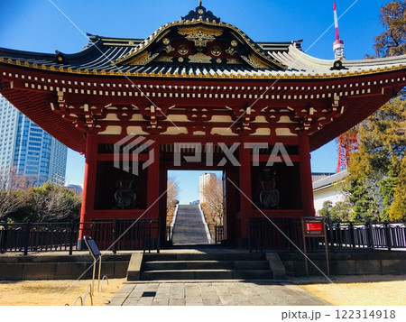 増上寺と東京タワー、正面撮影 122314918