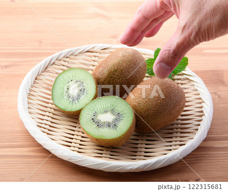 キウイフルーツ 122315681
