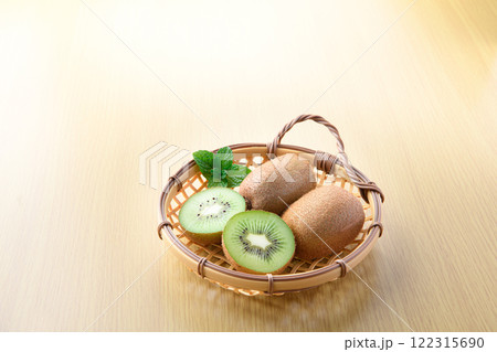 キウイフルーツ 122315690