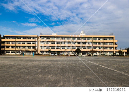 入間市立東町小学校の校舎 122316931