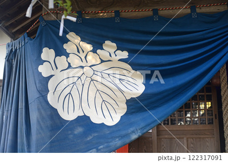 小豆島鹿島大明神拝殿の社紋-2 122317091