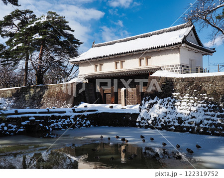 雪の新発田城 122319752