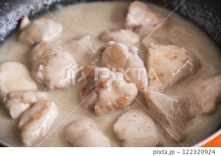 鶏むね肉のクリーム煮 122320924