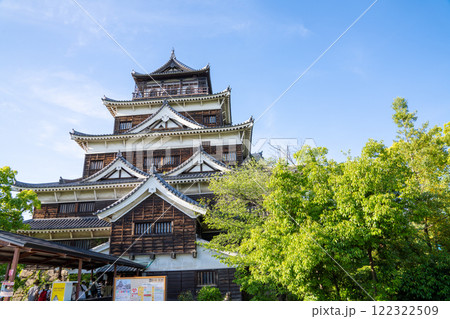 広島城を臨む、日本、5月 広島城を臨む、日本、5月 122322509