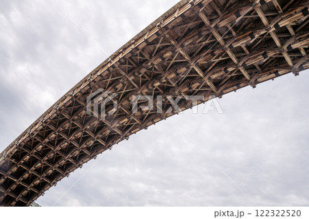 岩国城ふもとの錦帯橋、山口、日本、5月 122322520