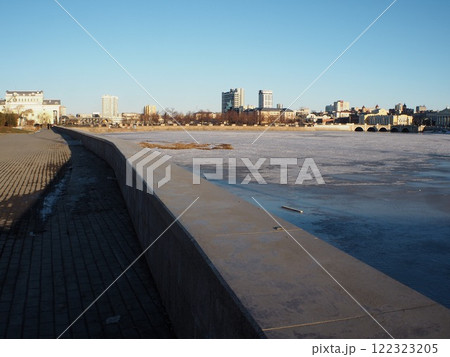 ロシアの地方都市　チェリャビンスクの風景 122323205