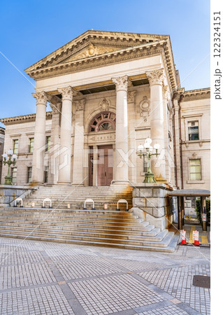 大阪府立中之島図書館（重要文化財）ネオ・ルネサンス様式　大阪レトロビルめぐり 122324151