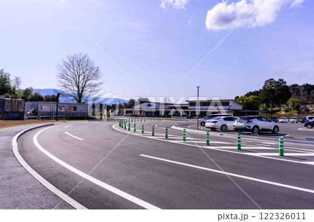 周辺風景　道の駅 通潤橋　「山都通潤橋ICの目の前にある道の駅・物産館オオルリ」上益城郡山都町 122326011