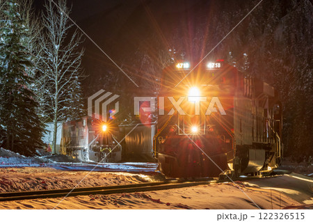カナダ太平洋鉄道の貨物列車_フィールドにて② カナダ太平洋鉄道の貨物列車_フィールドにて② 122326515