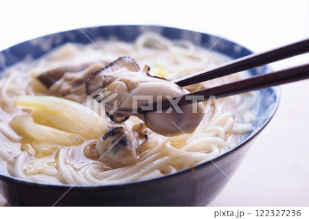 牡蠣と鱈の白石温麺 病気療養時や病み上がりの胃腸に優しい栄養価が高く消化のよい麺食 牡蠣と鱈の白石温麺 病気療養時や病み上がりの胃腸に優しい栄養価が高く消化のよい麺食 122327236