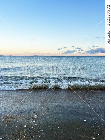 美しい海岸の風景 122327572