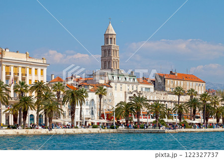 Bell tower of Saint Domnius Cathedral in Split with the Mosor mountains behind 122327737
