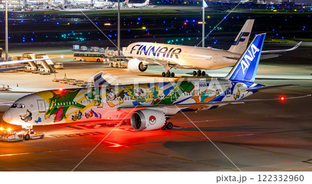 ANA787-9ピカチュウ羽田黒離陸準備 ANA787-9ピカチュウ羽田黒離陸準備 122332960