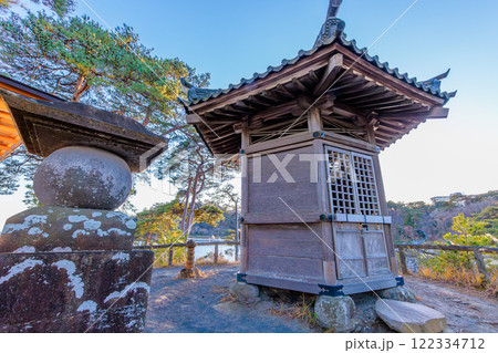 日本三景松島　雄島、秋の夕暮れ風景（宮城県宮城郡松島町） 122334712