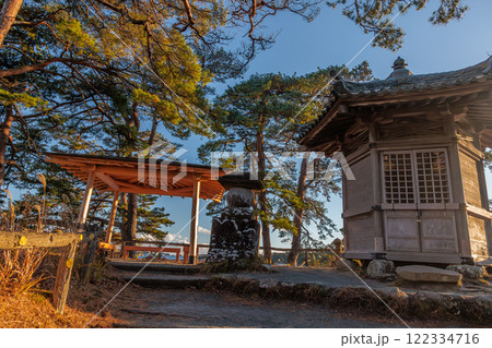 日本三景松島　雄島、秋の夕暮れ風景（宮城県宮城郡松島町） 122334716