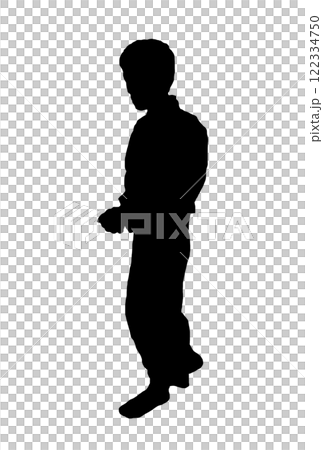 着物を着て歩く和服男性シルエット 122334750