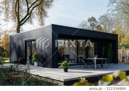 黒を基調としたモダンで高級感のある新築住宅 庭付きデザイン住宅の外観13 AI生成画像 黒を基調としたモダンで高級感のある新築住宅 庭付きデザイン住宅の外観13 AI生成画像 122334869