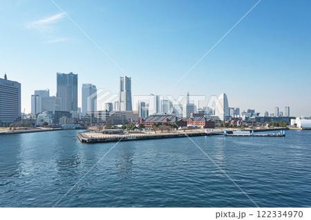 横浜みなとみらい地区(冬、一月) 横浜みなとみらい地区(冬、一月) 122334970
