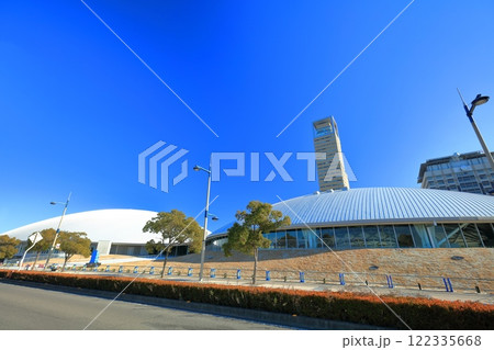 【香川県】快晴のサンポート高松(あなぶきアリーナ香川と高松シンボルタワー) 【香川県】快晴のサンポート高松(あなぶきアリーナ香川と高松シンボルタワー) 122335668