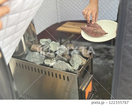 サウナで焼き芋 サウナで焼き芋 122335787