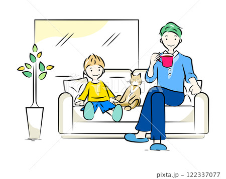 リビングのソファでくつろぐ親子(パパ,子ども,猫)｜家族シリーズ 122337077