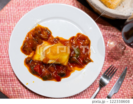 Appetizing cod served with samfaina vegetables 122338608