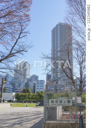 【東京都豊島区】南池袋公園 【東京都豊島区】南池袋公園 122340862