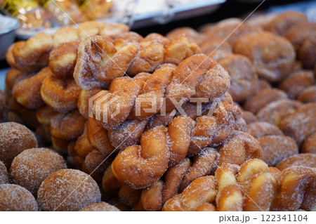 Korea's popular twisted donut, kkwabaegi 122341104