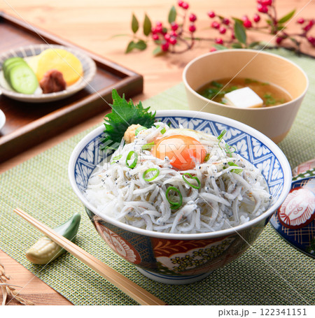 釜揚げしらす丼 122341151
