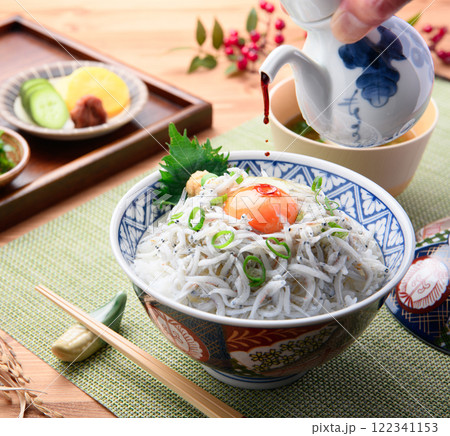 釜揚げしらす丼 122341153