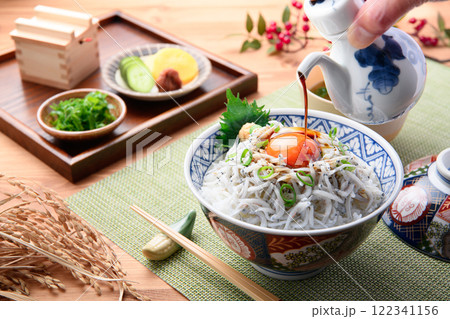 釜揚げしらす丼 釜揚げしらす丼 122341156