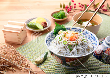 釜揚げしらす丼 122341167