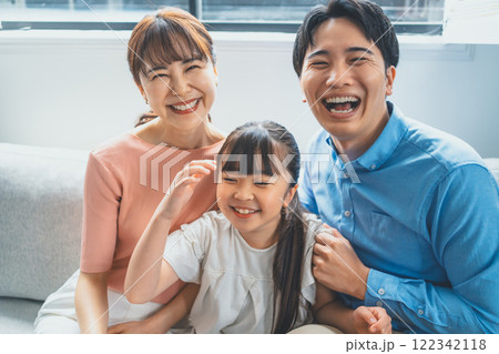 3人家族 3人家族 122342118